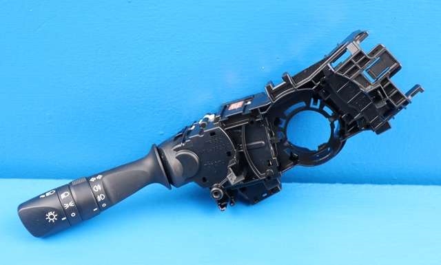 Bryter blink til Toyota Auris, 2013-2015 (Type II, Fase 1)  (TOYOTA|02730-17F850)