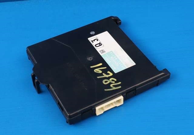 Styreenhet diverse til Toyota Yaris, 2012-2014 (Type III, Fase 1)  (TOYOTA|89221-0D110)