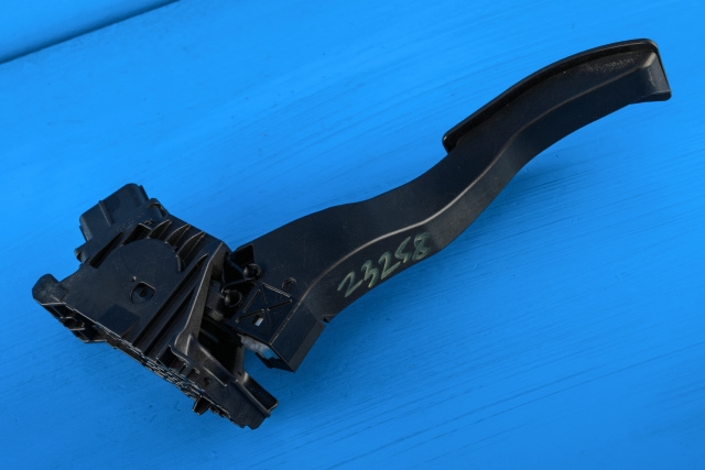 Pedal gass til VW e-Golf 2014-2017 (Fase 1) (HELLA|6PV 010 621-11|5Q1 723 503 H|)
