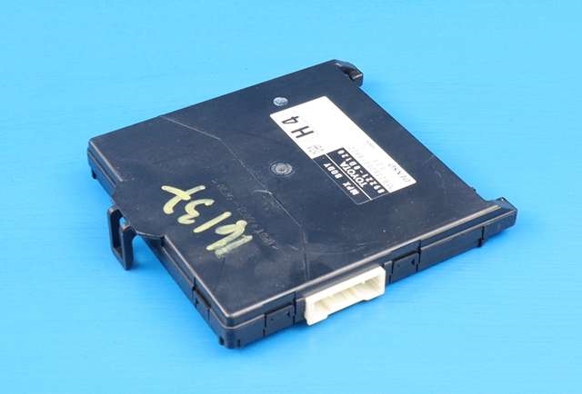Styreenhet diverse til Toyota Yaris, 2012-2014 (Type III, Fase 1) (TOYOTA|89221-0D120)