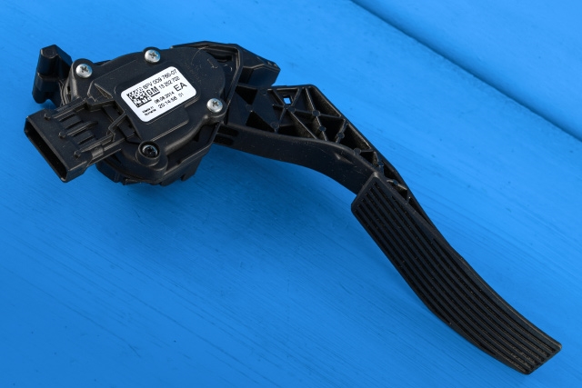 Pedal gass til Opel Astra J, 2010-2015  (HELLA|6PV 009 765-07)