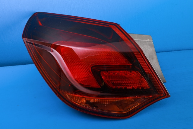 Baklykt venstre ytre til Opel Astra J, 2010-2015  