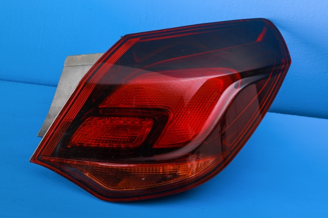 Baklykt høyre ytre til Opel Astra J, 2010-2015  