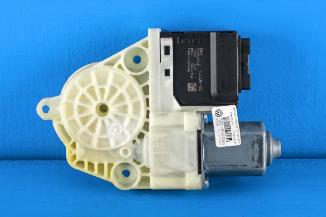 Ruteheis, kun motor, venstre bak til VW Passat, 2011-2015 (B7) (B7) (VAG|3AA 959 703)