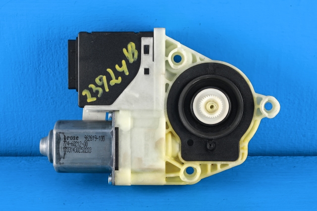 Ruteheis, kun motor, venstre bak til VW Passat 2011-2015 (B7) (B7) (VAG|3AA 959 703|)