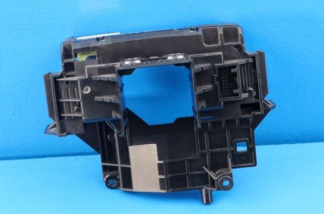 Dashbord diverse til Ford Focus 2011-2014 (Type III, Fase 1)  (FORD|BV6T-13N064-AJ|)