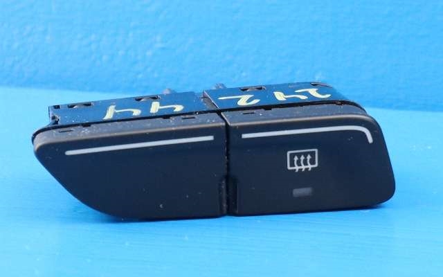 Bryter rutevarme til Ford Focus, 2011-2014 (Type III, Fase 1)  (FORD|AM5T-18C621-AC)
