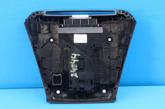 Bilstereo betjeningspanel til Ford Focus 2011-2014 (Type III, Fase 1)  (FORD|BM5T-18K811-SA|)