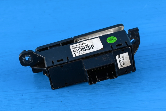 Bryter setevarme til Hyundai i40 2012-2017 (HYUNDAI|93730-3Z200|)