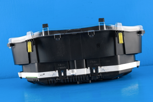 Instrumentpanel til Toyota Yaris 2014-2020 (Type III, Fase 2)  (DENSO|157570-3951|83800-0UC90|)