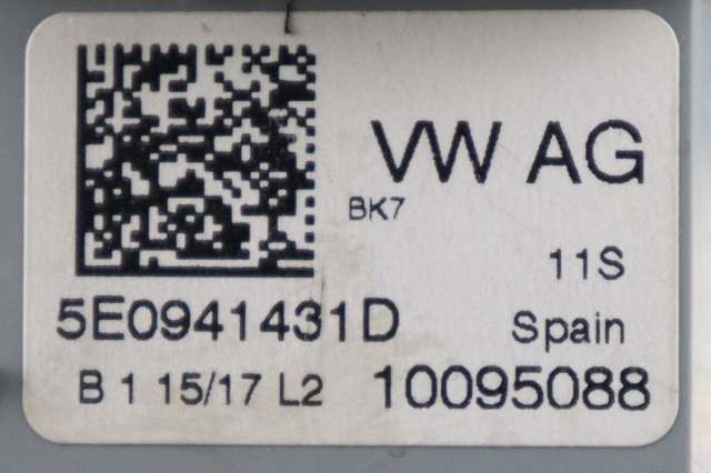 Bryter lys til Škoda Fabia 2014-2021 (Type III)  (VAG|5E0 941 431 D|)