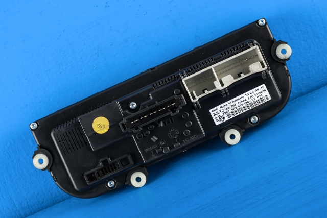 Varmeapparat betjening til VW Caddy 2015-2020 (Type III, Fase 3)  (HELLA|5HB 012 108-53|1K8 907 426 AE|)