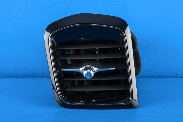 Dashbord friskluftdyse høyre til Volvo V60 / V60 CC, 2018-->> (Type II) (VOLVO|31477876)
