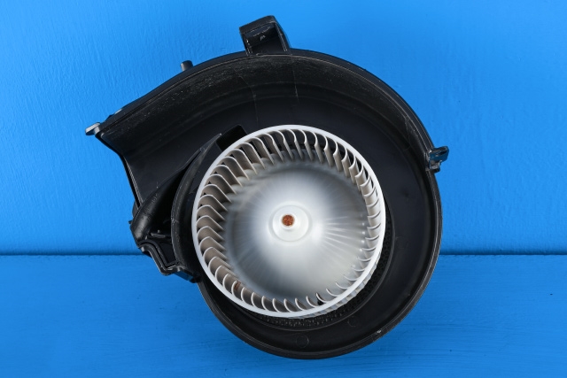 Varmeapparat motor til Volvo V60 / V60 CC, 2018-->> (Type II) (BOSCH|0 130 309 504)