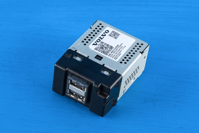 Dashbord diverse til Volvo V90 / V90 CC / S90, 2016-->>  (VOLVO|31407038)