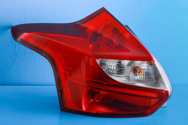 Baklykt venstre til Ford Focus, 2011-2014 (Type III, Fase 1)  