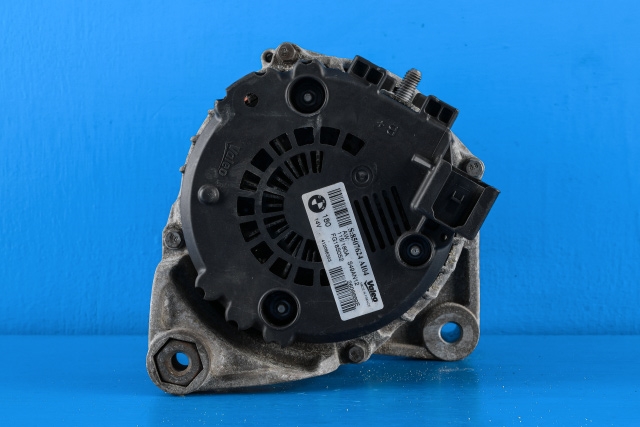 Dynamo diesel til BMW X1 2009-2015 (E84) (E84) (VALEO|FG18S052|8 507 624. 14 VOLT - 180 AMP|)