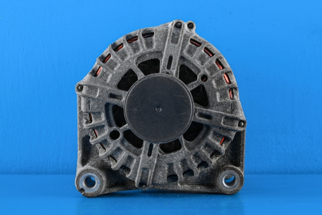 Dynamo diesel til BMW 1-Serie 2011-2015 (Fase 1) (F20/F21) (F20/F21) (VALEO|FG18D111|8 519 890. 14 VOLT - 150 AMP|)