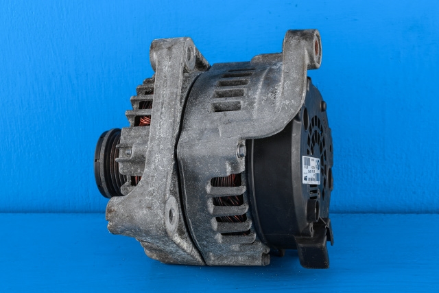 Dynamo diesel til BMW 1-Serie 2011-2015 (Fase 1) (F20/F21) (F20/F21) (VALEO|FG18D111|8 519 890. 14 VOLT - 150 AMP|)
