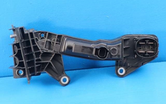 Batterikasse/feste til BMW 3-Serie 2018-->> (G20) (G20) (BMW|6 991 401|)