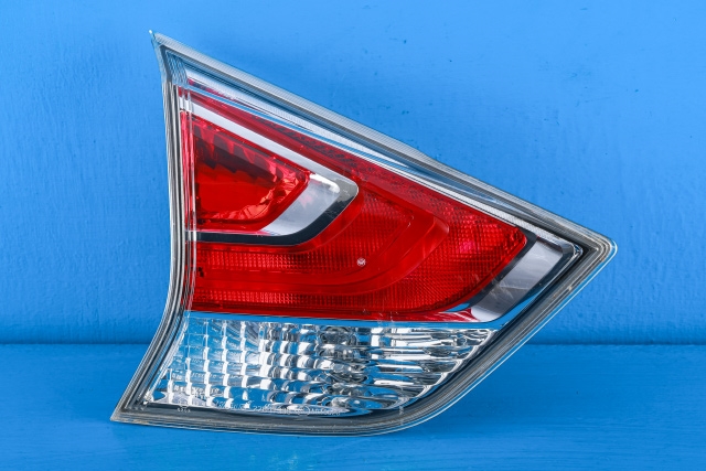 Baklykt venstre indre til Nissan X-Trail, 2014-2022 (T32) (T32) 