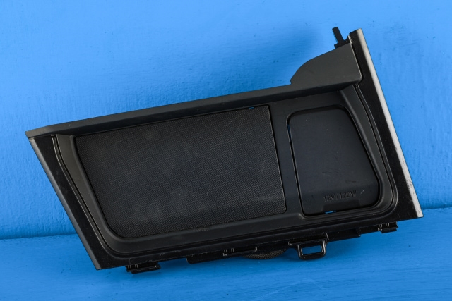 Dashbord myntrom til Lexus UX, 2018-->>  