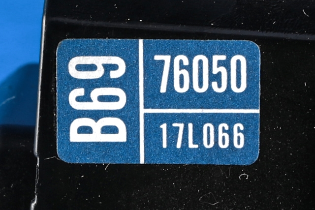 Bryter visker til Lexus UX 2018-->>  (TOYOTA|76050-17L066|)