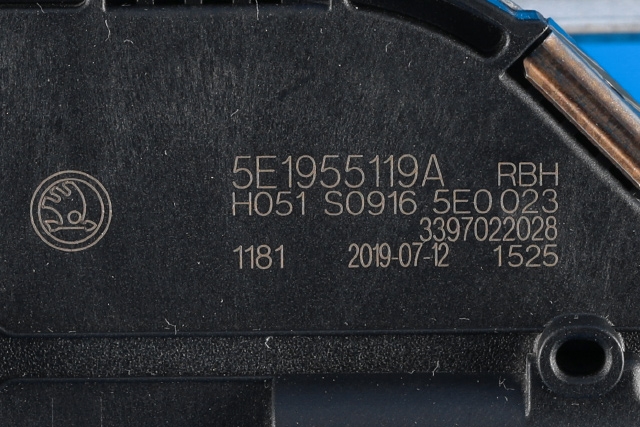 Viskermotor frontrute komplett m/overføring til Škoda Octavia 2017-2020 (Type III, Fase 2)  (VAG|5E1 955 023 B|5E1 955 119 A|)