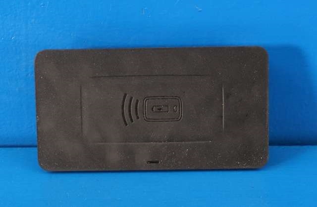 Dashbord trådløs mobillader til BMW 3-Serie 2018-->> (G20) (G20) (BMW|5 A1D B18|)