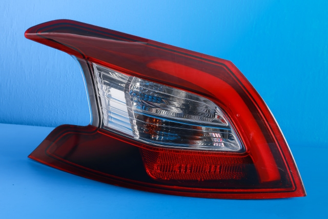 Baklykt venstre ytre til Peugeot 308, 2013-2021 (Type II)  (PEUGEOT|96 770176 80)