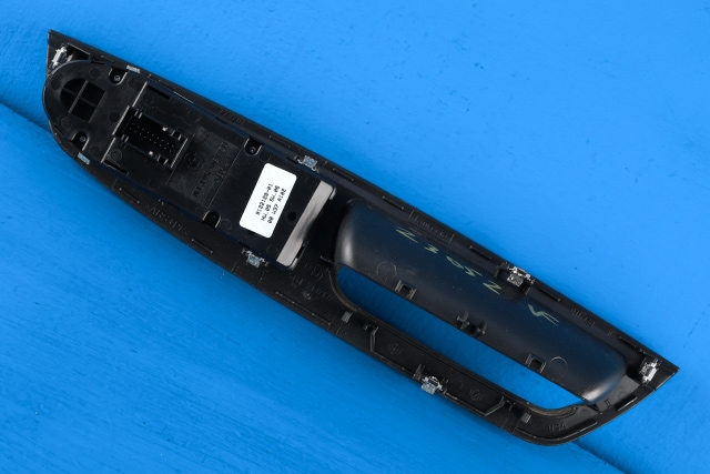 Bryter ruteheis førerdørspanel til BMW X5 2007-2013 (E70) (E70) (BMW|9 122 120|)