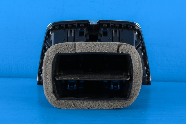 Dashbord friskluftdyse til Škoda Octavia 2017-2020 (Type III, Fase 2)  (VAG|5E0 819 203 C|)