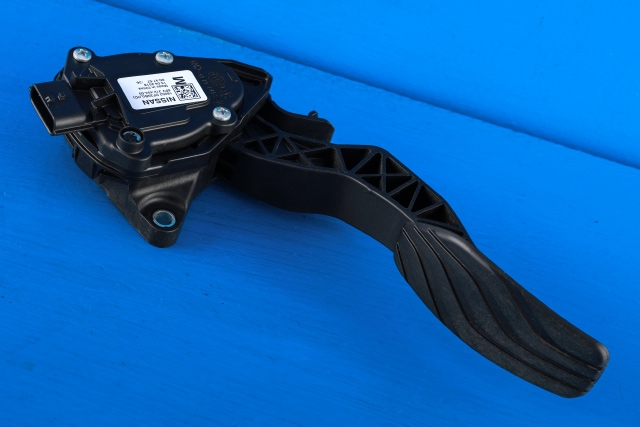 Pedal gass til Nissan X-Trail, 2014-2022 (T32) (T32) (NISSAN|18002-DF30B)