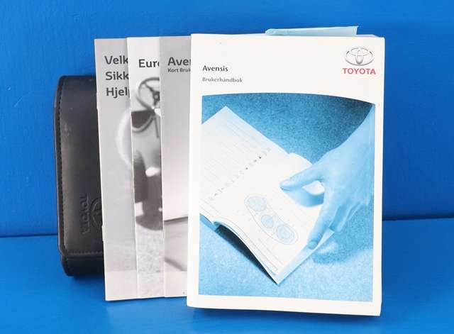 Instruksjonsbok til Toyota Avensis, 2009-2015 (Type III, Fase 1)  