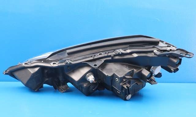 Frontlykt høyre full-LED til Lexus UX 2018-->>  