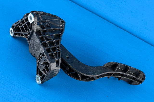 Pedal gass til Toyota C-HR 2016-->>  (TOYOTA|78110-F4020|)