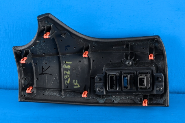 Dashbord diverse til Toyota C-HR 2016-->>
