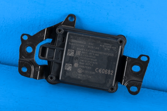 Sensor radar til Toyota C-HR 2016-->>  (TOYOTA|88210-F4010|)