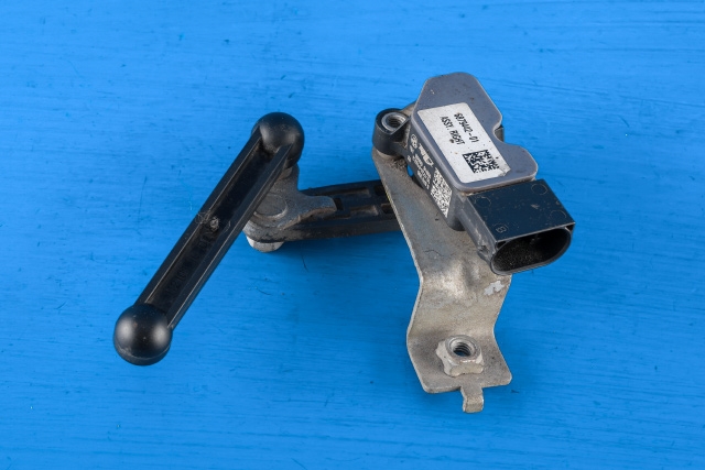 Sensor nivå, høyre foran til BMW X5, 2013-2018 (F15) (F15) (BMW|6 879 442)