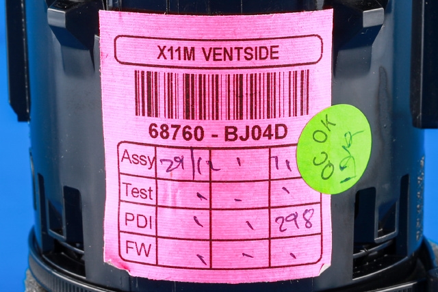 Dashbord friskluftdyse venstre til Nissan E-NV200 2014-->> (NISSAN|68760-BJ04D|)