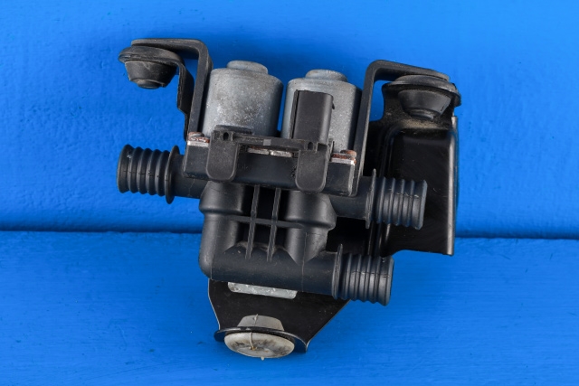 Ventil vann til BMW X5, 2013-2018 (F15) (F15) 