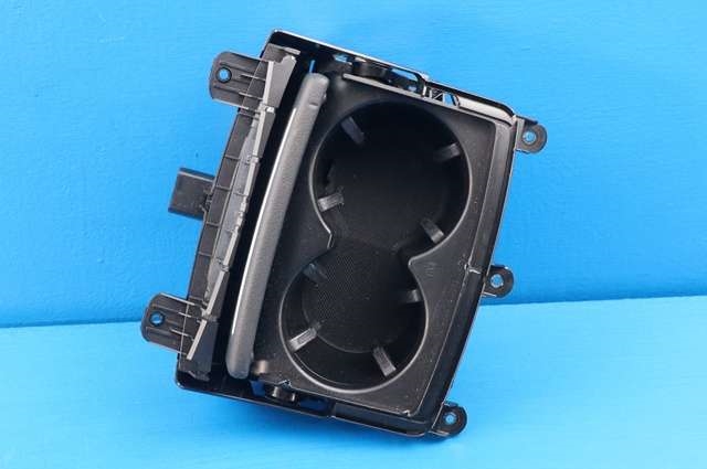 Dashbord koppholder til Audi A6 2014-2018 (Type IV, Fase 2) (C7) (C7) (VAG|4G0 862 534 A|)