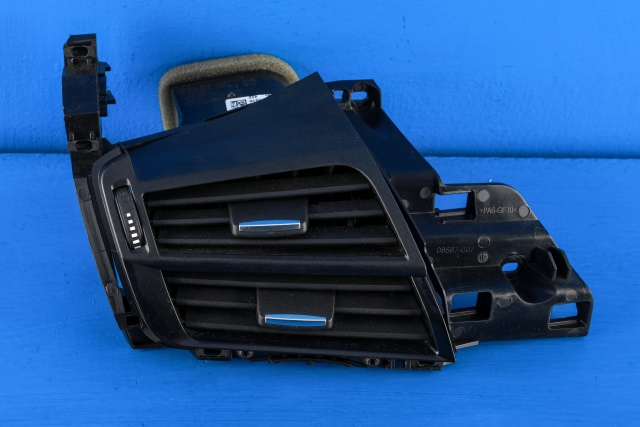 Dashbord friskluftdyse venstre til BMW X5, 2013-2018 (F15) (F15) (BMW|9 270 516)