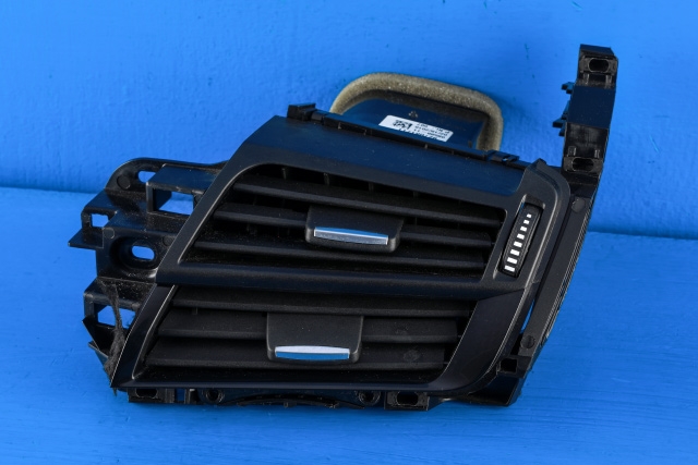 Dashbord friskluftdyse høyre til BMW X5, 2013-2018 (F15) (F15) (BMW|9 270 517)