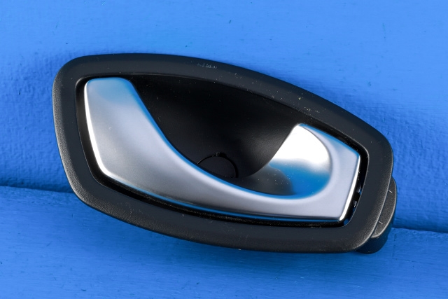 Dørhåndtak inv høyre bak til Renault Clio, 2016-2019 (Type IV, Fase 2)  