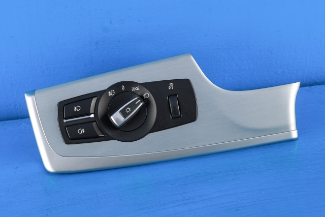 Bryter lys til BMW 5-Serie, 2010-2017 (F10/F11) (F10/F11) (BMW|9 192 744)