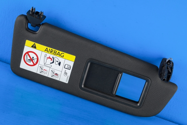 Solskjerm høyre til Audi A6, 2014-2018 (Type IV, Fase 2) (C7) (C7) (VAG|4G0 857 552)