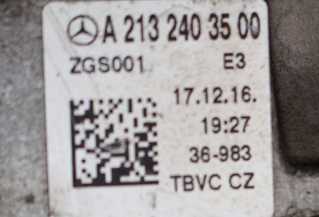 Motorfeste til Mercedes E-Klasse 2016-2023 (W213) (W213) (MERCEDES|A 213 240 35 00|)