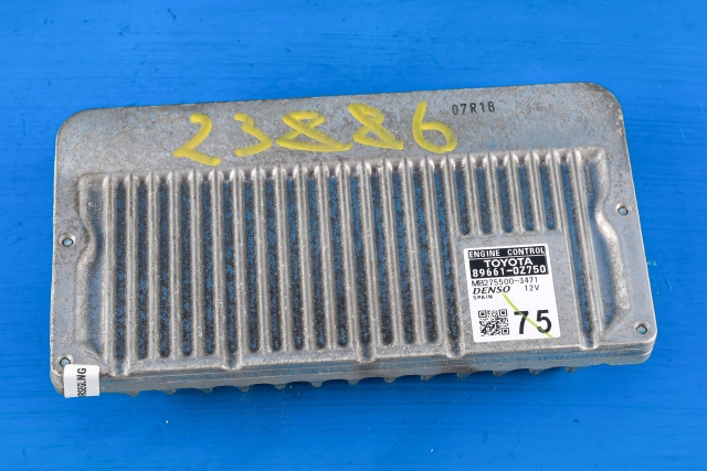 Styreenhet motor til Toyota Auris 2013-2015 (Type II, Fase 1)  (DENSO|275500-3471|89661-0Z750|)