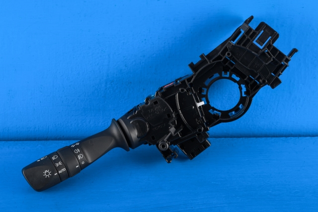 Bryter blink til Toyota Prius, 2016-2023 (Type IV) (combi) (combi) (TOYOTA|17J437-47200)